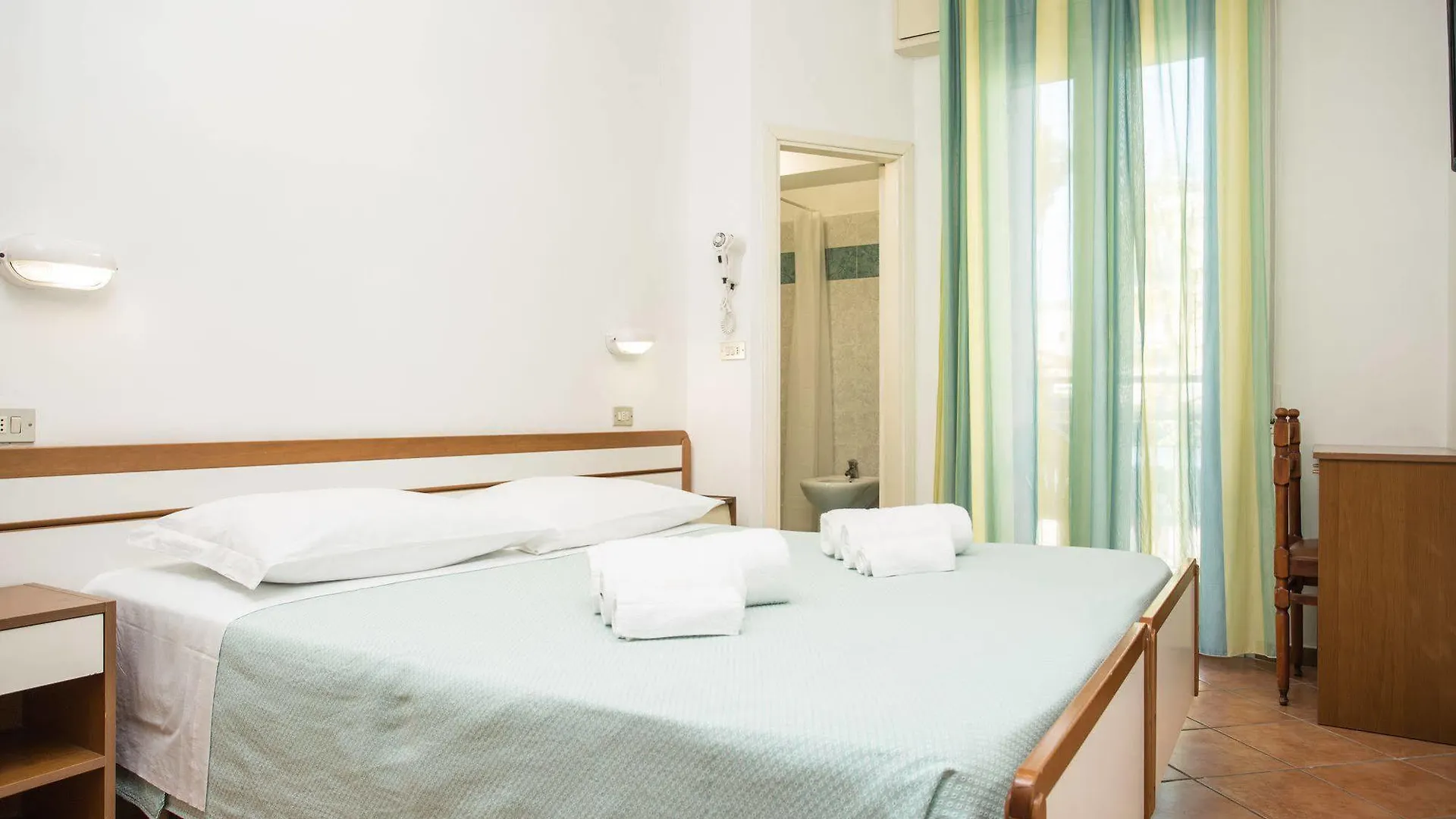 Hotel Cimarosa ريتشيوني